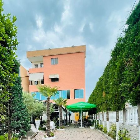 Bajovah Apartments & Restaurant Tirana Buitenkant foto