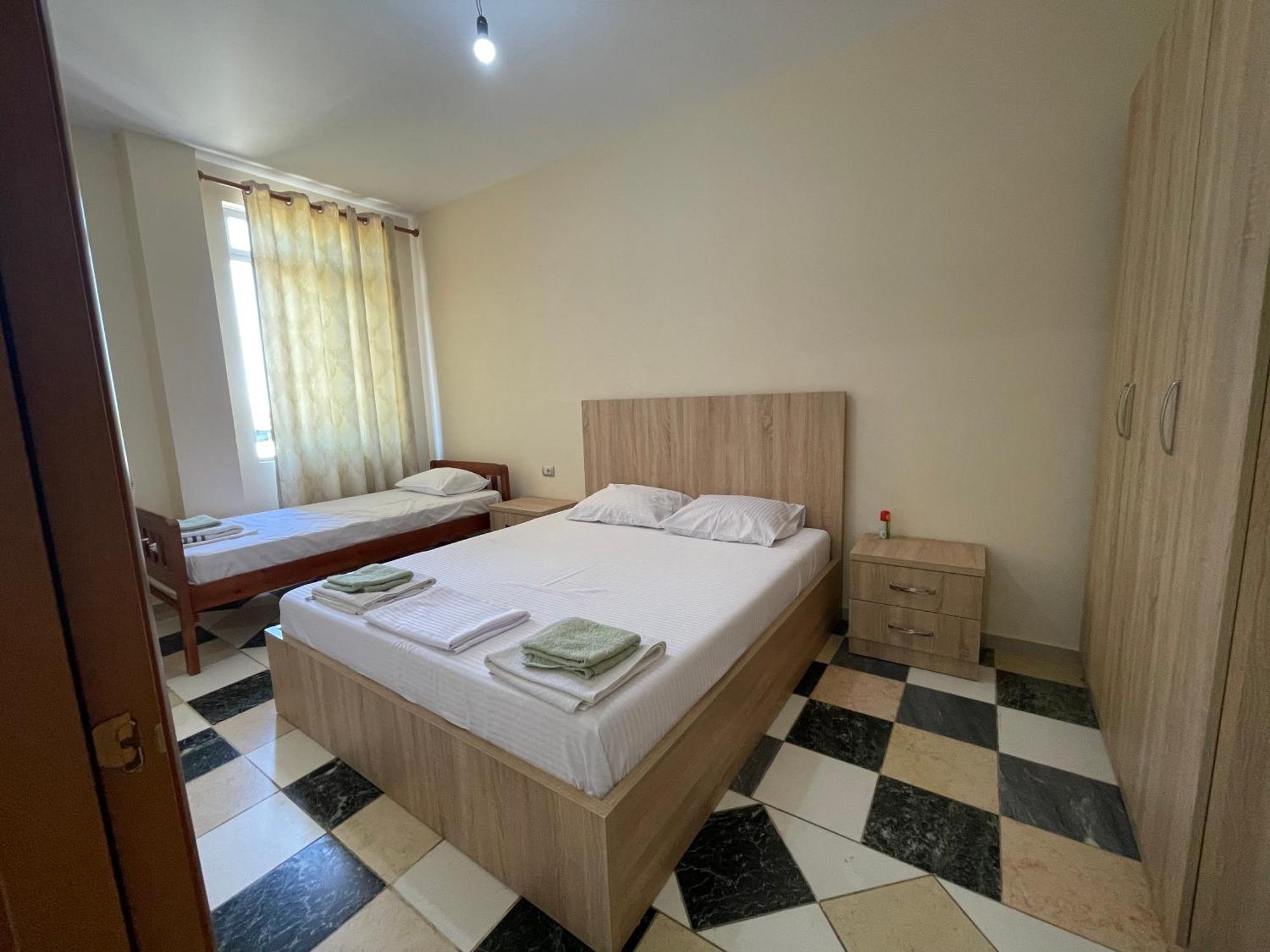 Bajovah Apartments & Restaurant Tirana Buitenkant foto