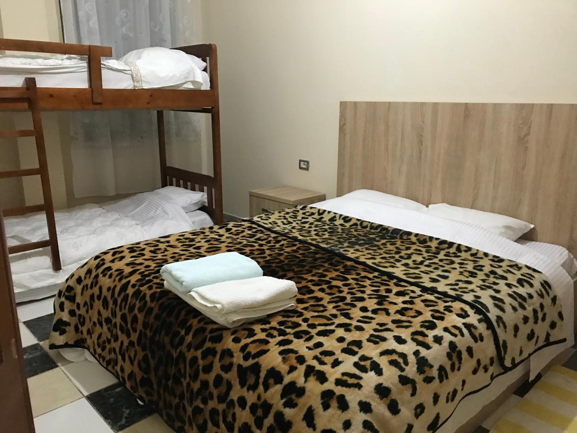 Bajovah Apartments & Restaurant Tirana Buitenkant foto